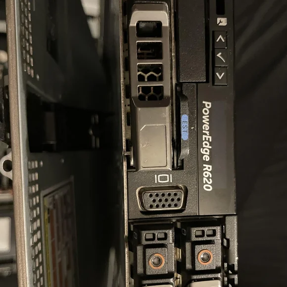 PowerEdge R620 - Picture 3 of 5
